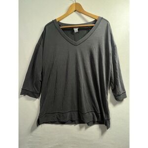ZENERGY BY CHICO'S Size 2 Active Casual Gray Top Shirt